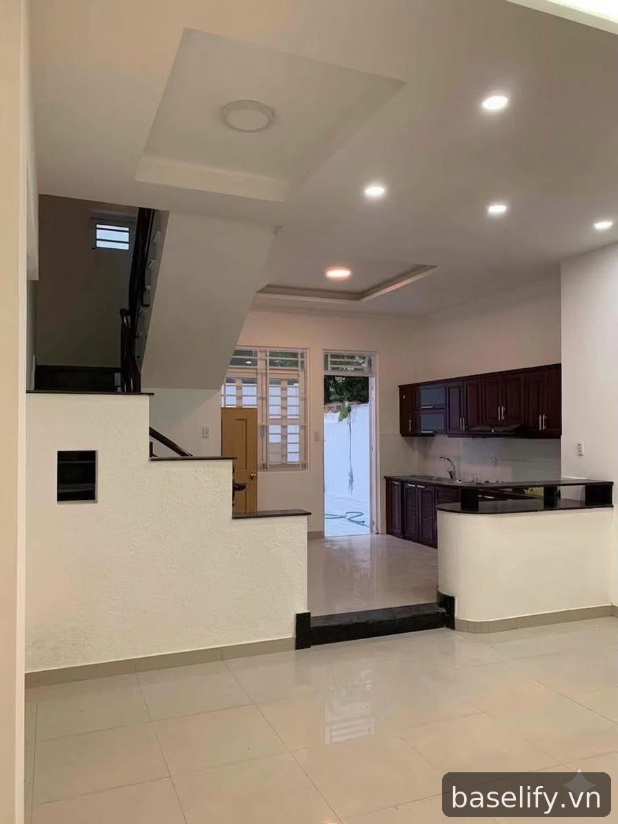 Cho thuê nhà 3 tầng  hẻm 8m  đường Huỳnh Tấn Phát, Quận 7, giá  20 triệu — ảnh 2