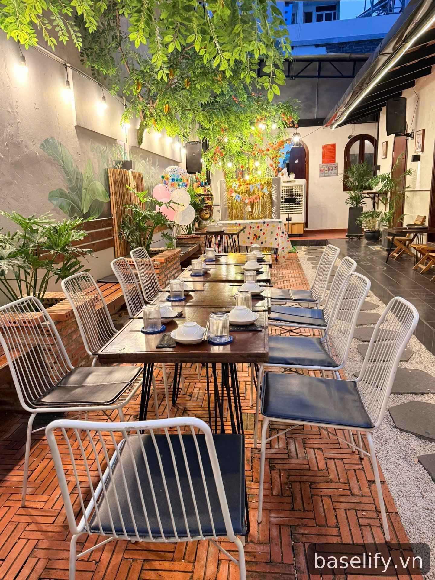 [Sang] Quán Cafe Sân Vườn Quận 7 (8x20m) 450 triệu — ảnh 2