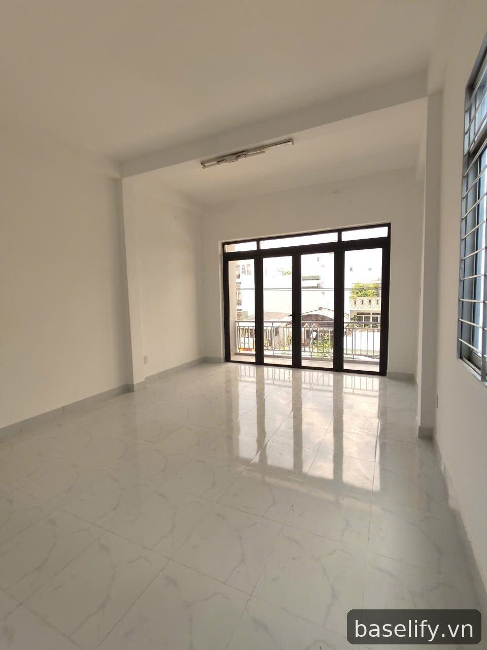 Bán Nhà Mặt Tiền Kinh Doanh - Bùi Văn Ba, Quận 7 - 124m2 - 21 Tỷ