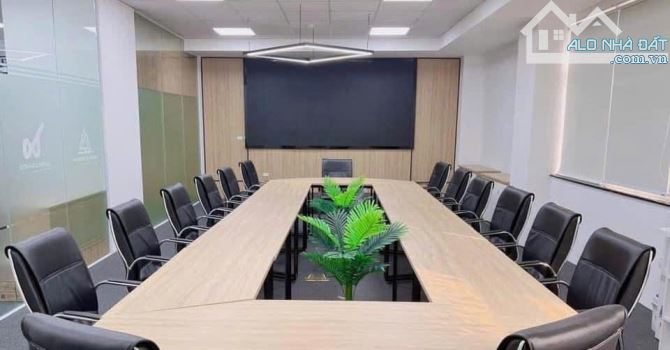 BÁN GẤP NHÀ PHỐ NGUYỄN CHÍ THANH - CẠNH ĐÀI TRUYỀN HÌNH VTV- 11MT SIÊU HIẾM 6 TẦNG 74 Tỷ — ảnh 3