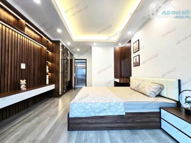 BÁN NHÀ PHẠM TUẤN TÀI 68m2 × 5T THANG MÁY + 2 THOÁNG - 2 Ô TÔ TRÁNH ĐỖ TRƯỚC NHÀ — ảnh 4