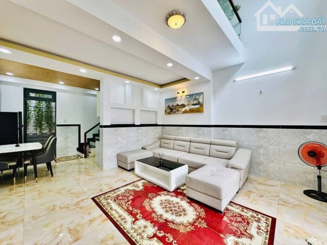 Bán nhanh căn nhà hẻm 1/ Đ. Bạch Đằng, Tân Bình. DT: 49.6m2 / 3 Tỷ 620. SHR, khu an ninh
