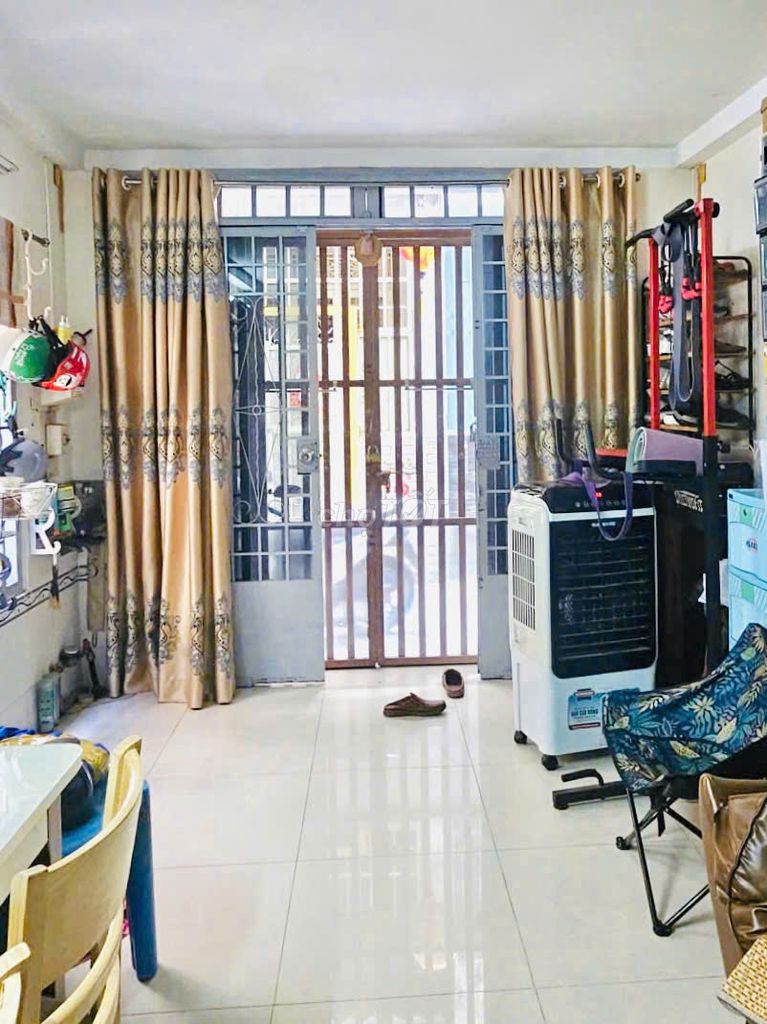 Chính chủ bán nhà 2 tầng sử dụng hơn 80m2 - Sát hẻm ô tô Bùi Đình Tuý — ảnh 2