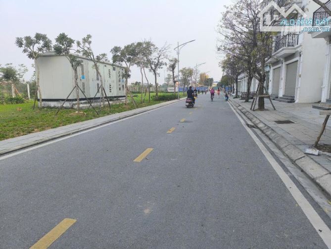 BIỆT THỰ LIỀN KỀ SẴN NHÀ CHỈ CẦN KHÁCH MUA VỀ THÊM THIẾT KẾ LÀ Ở NGAY. NHÀ XÂY THUỘC KHU V — ảnh 4