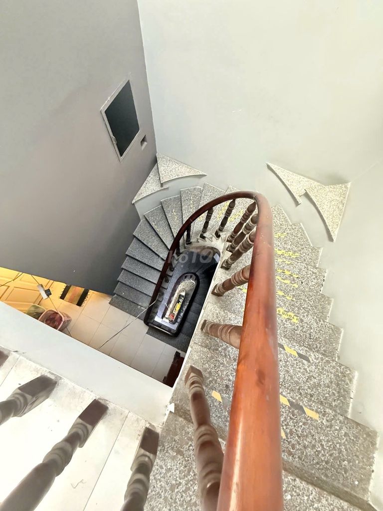 QUẬN 11 - MẶT TIỀN HẼM KD - LẠC LONG QUÂN - 4 TẦNG BTCT - GIÁ 8,5 TỶ — ảnh 3