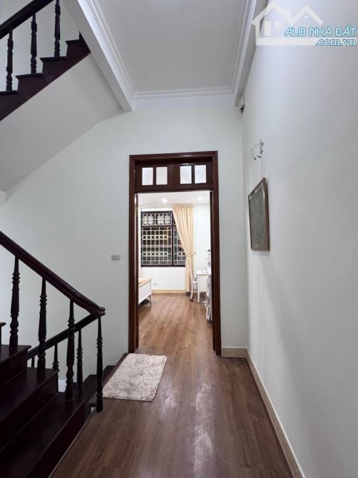 HIẾM?BÁN GẤP NHÀ PHỐ NGUYỄN KHÁNH TOÀN DT40m2*5T DÂN XÂY 2 THOÁNG NGÕ TO GẦN PHỐ. 9,5TỶ — ảnh 3