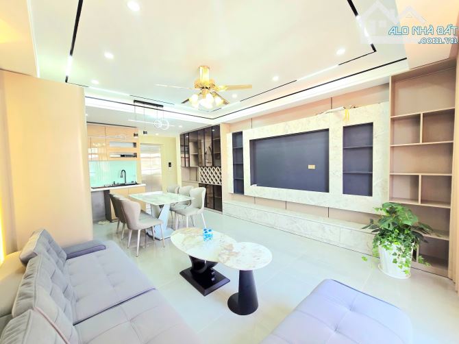 BÁN NHÀ THẠCH BÀN 6 TẦNG THANG MÁY - GARA 7 CHỖ - NỞ HẬU TÀI LỘC — ảnh 3