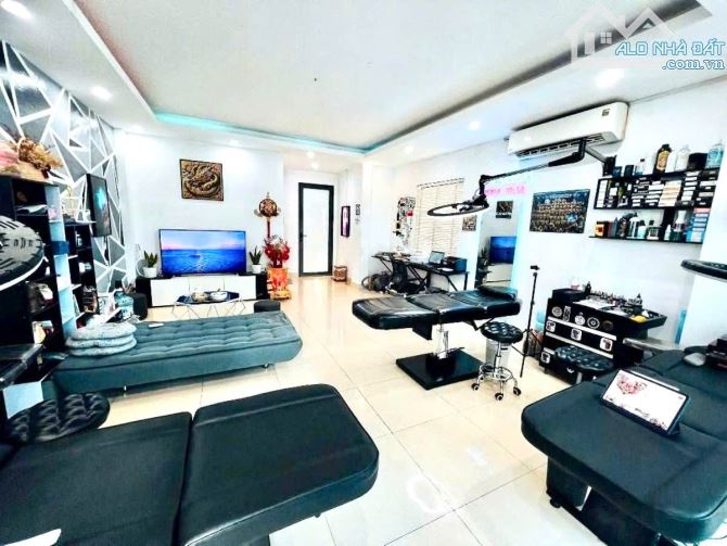 Chỉ 1 từ ĐẸP - Bán gấp Mặt phố NGUYỄN VĂN TUYẾT lô góc nở hậu, mặt tiền 5m, chỉ 28 tỷ — ảnh 2