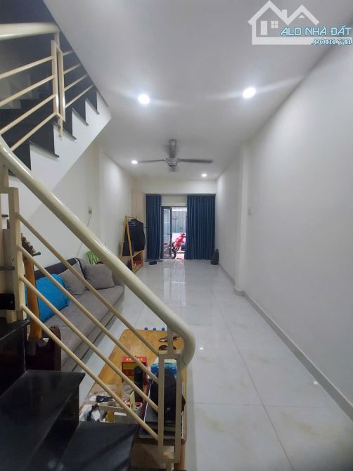 Nhà Đẹp Hiếm 2 Tầng tại Cách Mạng Tháng Tám, P5, TB, DT: 3 x 11m - 33m2, giá chỉ 4.7 Tỷ TL — ảnh 3