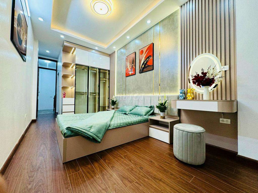 Hoàng Quốc Việt, gần phố, 3 gác đỗ, full đồ, ở luôn — ảnh 4