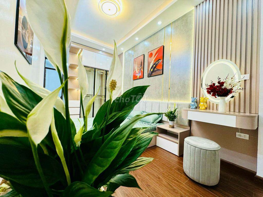 Hoàng Quốc Việt, gần phố, 3 gác đỗ, full đồ, ở luôn — ảnh 5