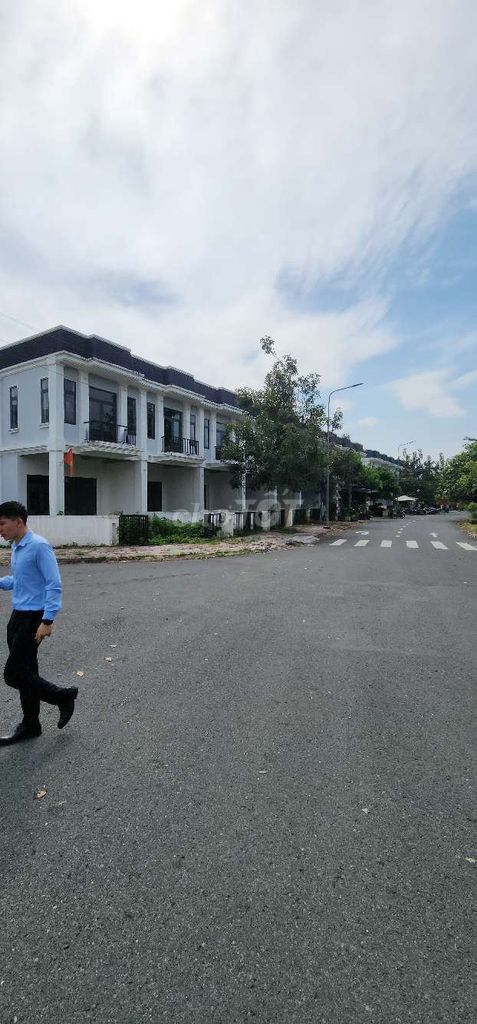 Căn góc nhà phố vườn view sông The Sol- SHCC- Vừa ở vừa kinh doanh — ảnh 2