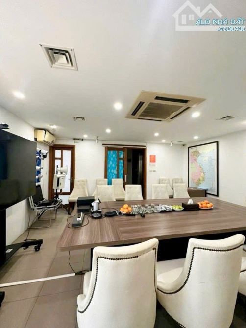 18TỶ. BÁN GẤP NHÀ PHỐ NGUYỄN VĂN HUYÊN DT50m2*8T THANG MÁY LÔ GÓC 2 MẶT ĐỀU OTO ĐỖ — ảnh 2