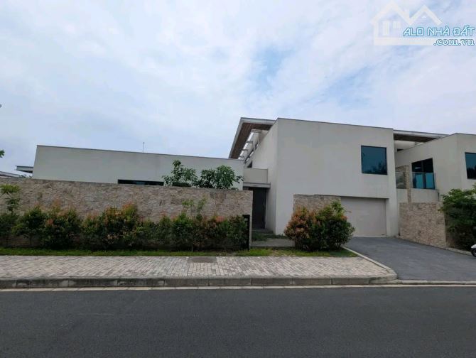 BÁN BIỆT THỰ XÂY THÔ VILLA SÂN GOLF VÂN TRÌ ĐÔNG ANH 180 TỶ DT 1200M2 MT 32M 2T Ô TÔ TRÁN — ảnh 2