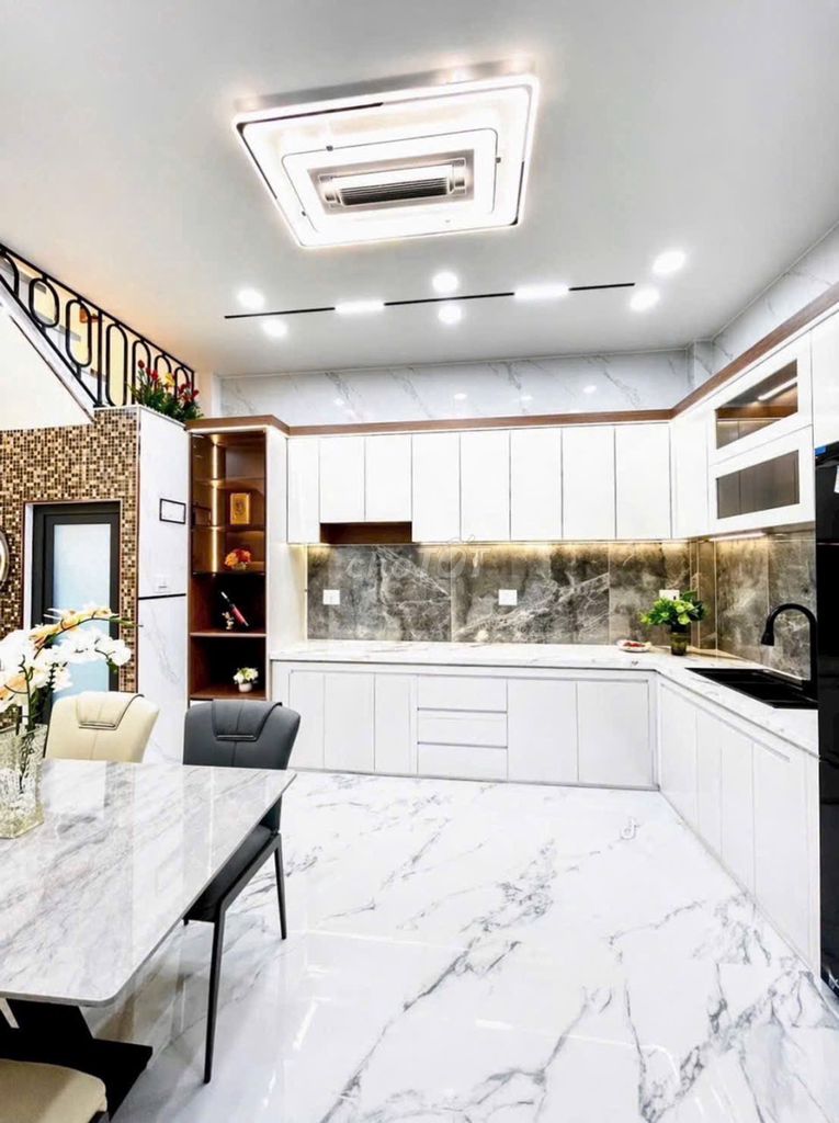 Bán Nhà phố Quận 7, 66.0m², 5.8 tỷ — ảnh 2