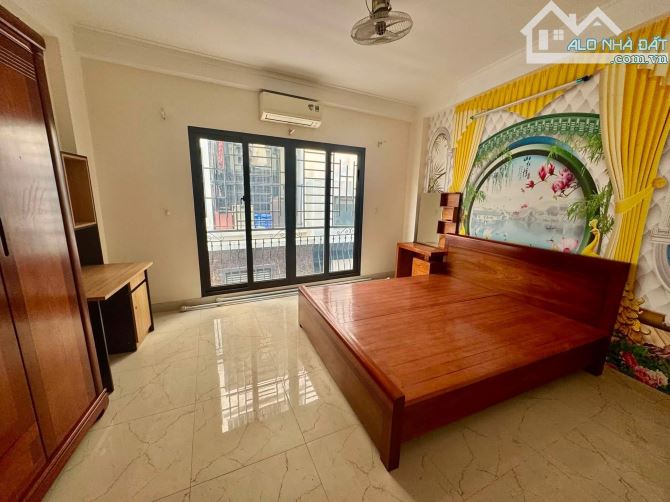 12,5 TỶ BÁN NHÀ CẦU GIẤY PHÂN LÔ VỈA HÈ ĐƯỜNG OTO TRÁNH DỪNG ĐỖ, KHÔNG QH, DT52m2*MT4,5m — ảnh 3