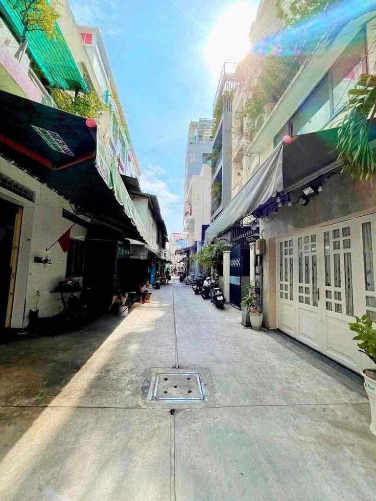 Bán nhà phố Quận 7, hẻm xe hơi, 27m², 3.8 tỷ — ảnh 2