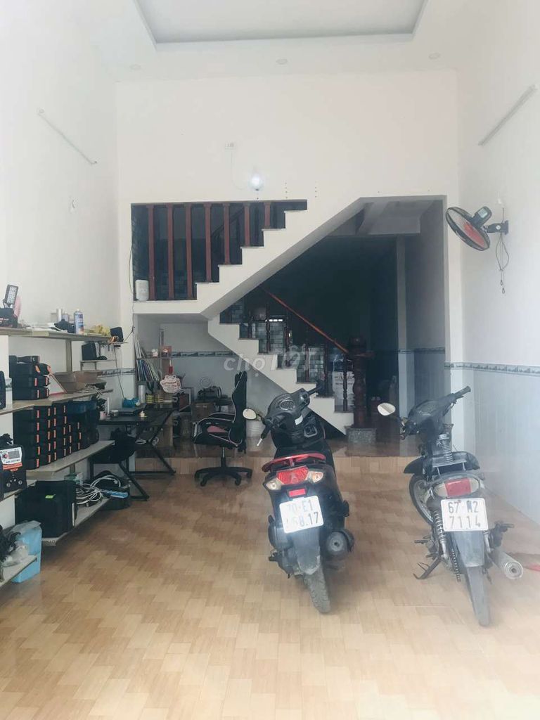 NHÀ  4 X23 m SHR MẶT TIỀN  KINH DOANH