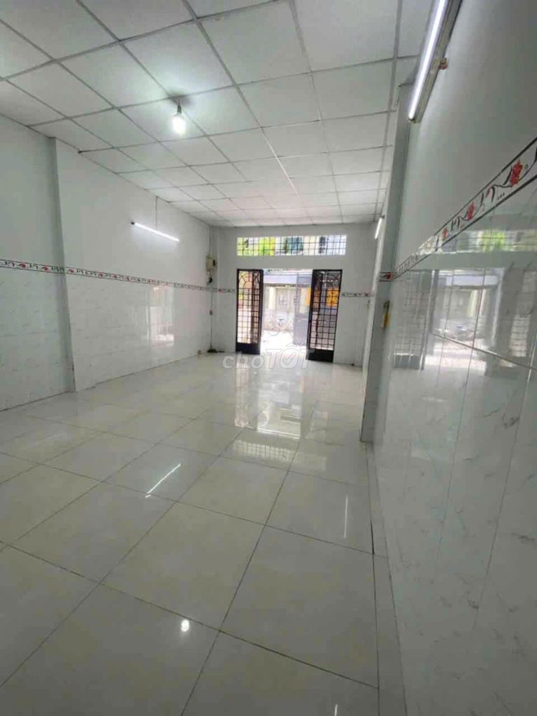 4x17 – 2 tầng – 1 sẹc Đoàn Văn Bơ – 6,57 tỷ.