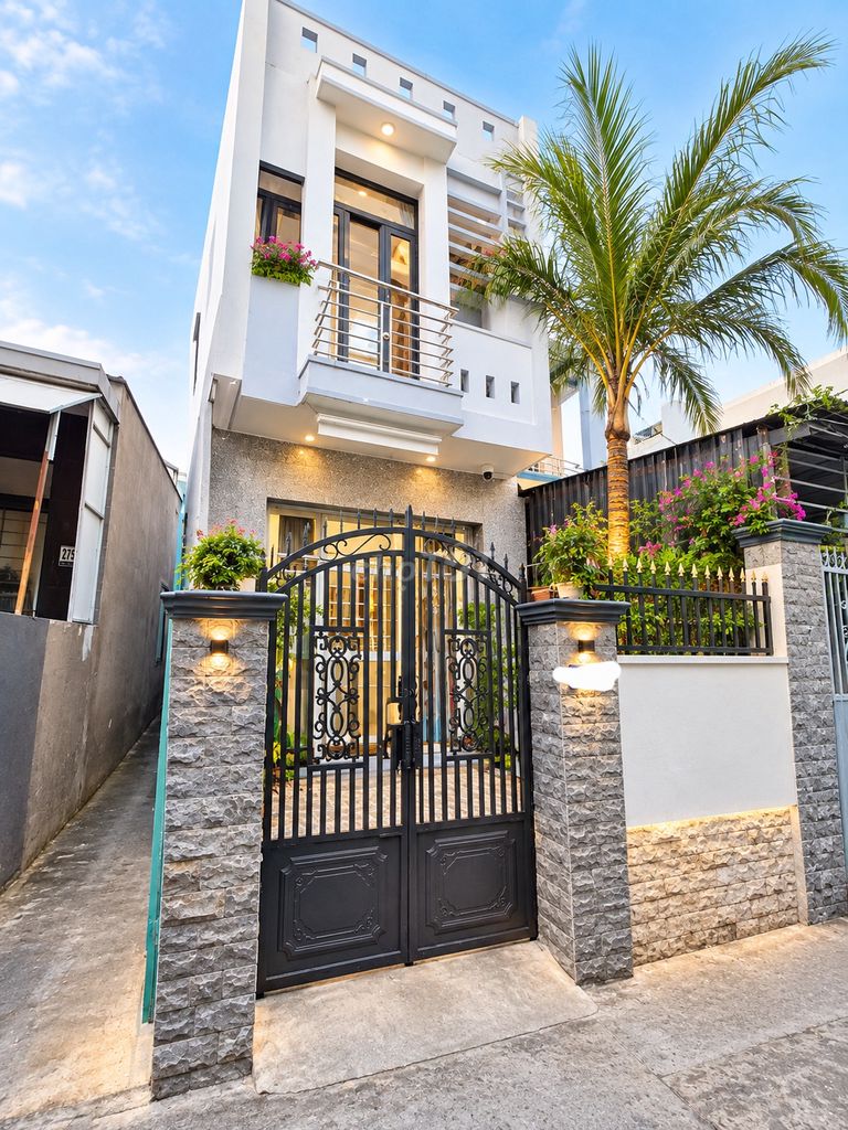 Bán nhà phố Lâm Văn Bền, Quận 7, 64m², 5.9 tỷ